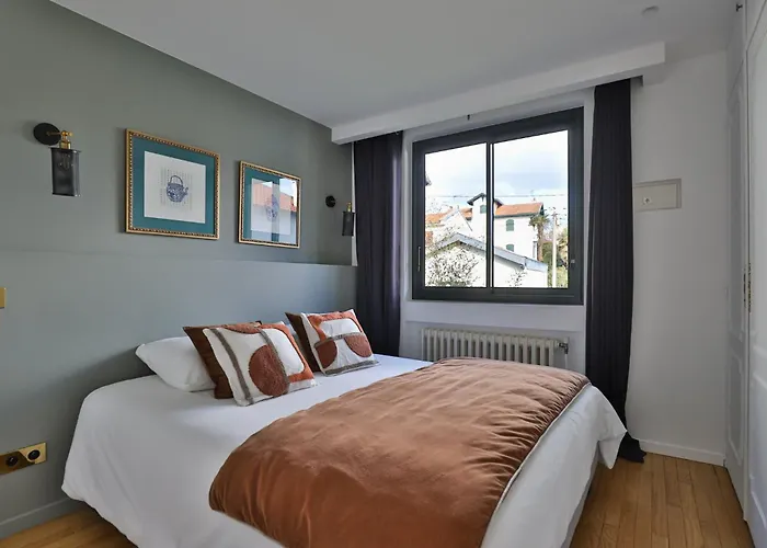 D'HOTES Villa BIBICHERI